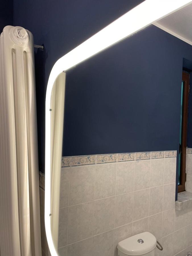 Accogliente Camera Singola Con Balcone A 500 Mt Dal Mare Marina Di Carrara Buitenkant foto