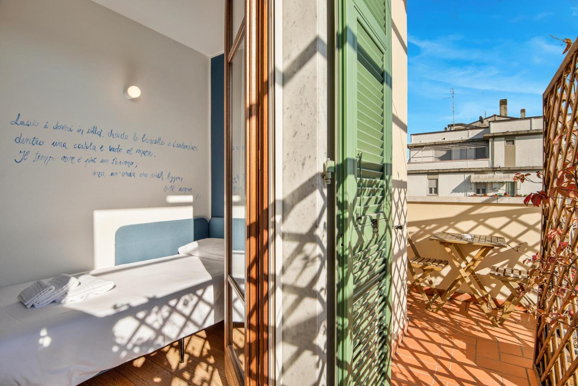 Accogliente Camera Singola Con Balcone A 500 Mt Dal Mare Marina Di Carrara Buitenkant foto